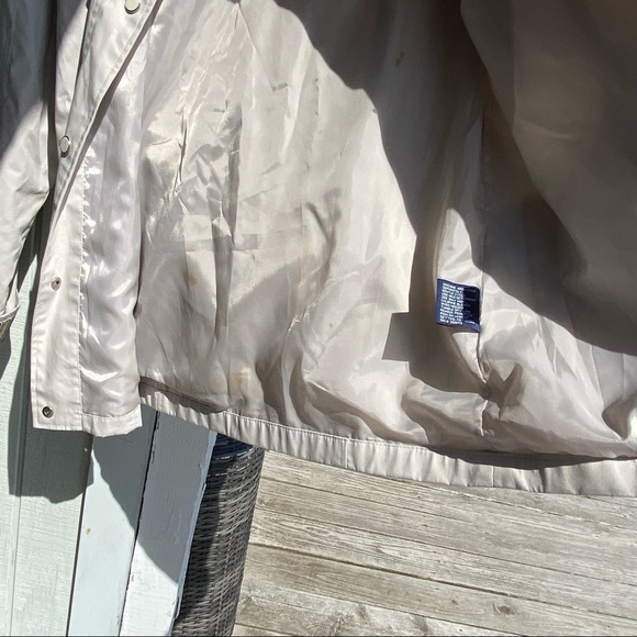 Mackintosh rain jacket with Detachable hood and large pockets. Preppy gear. - Picture 11 of 12